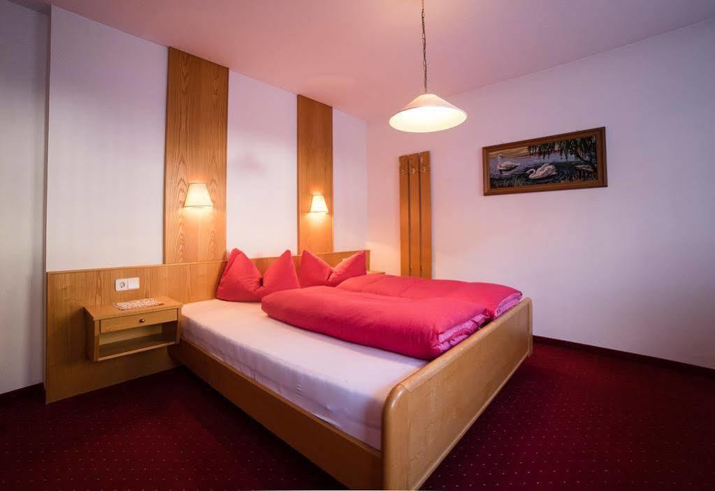 Alberts Bellevue Appartements Nauders Extérieur photo